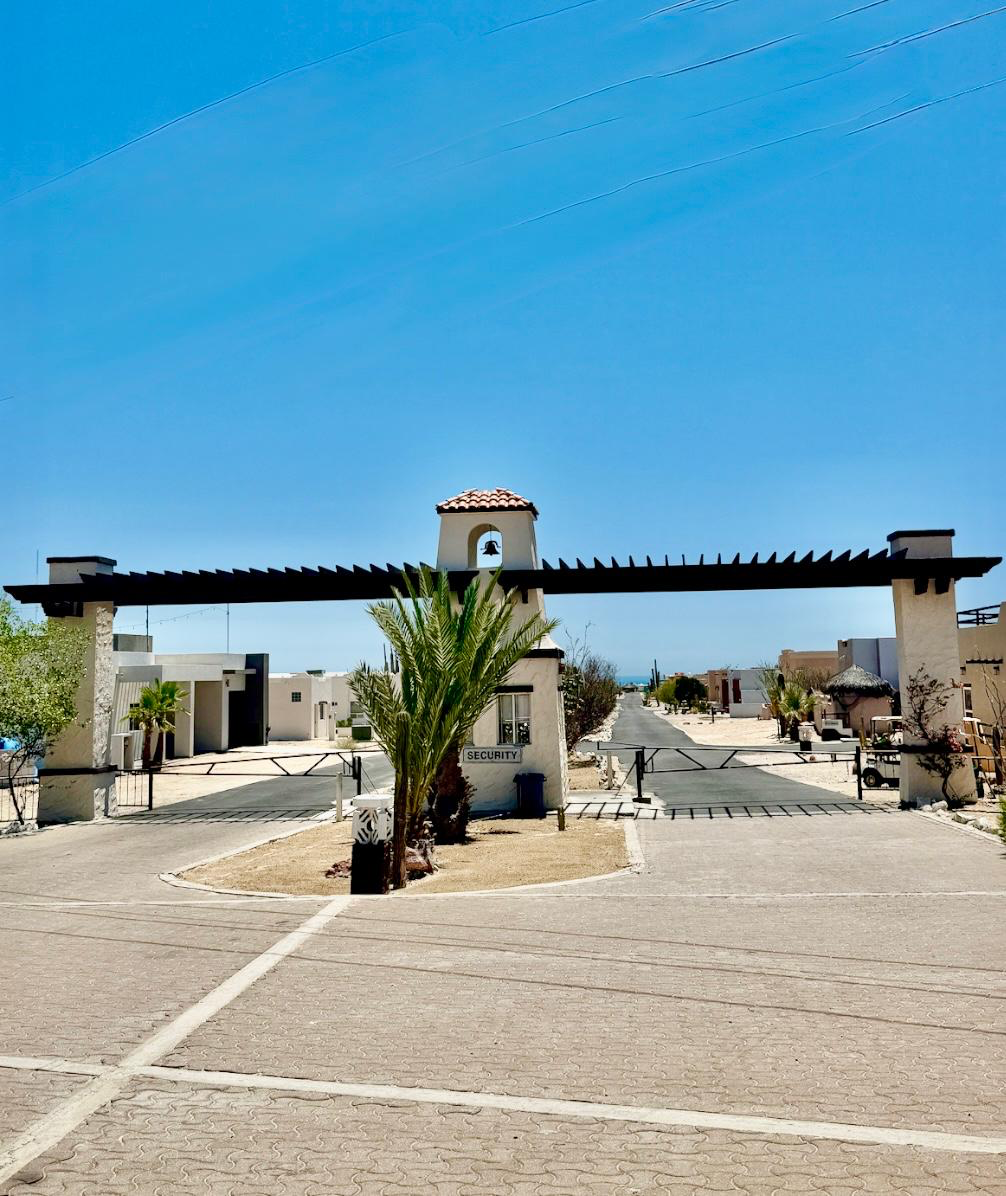Mission Los Sahuaros